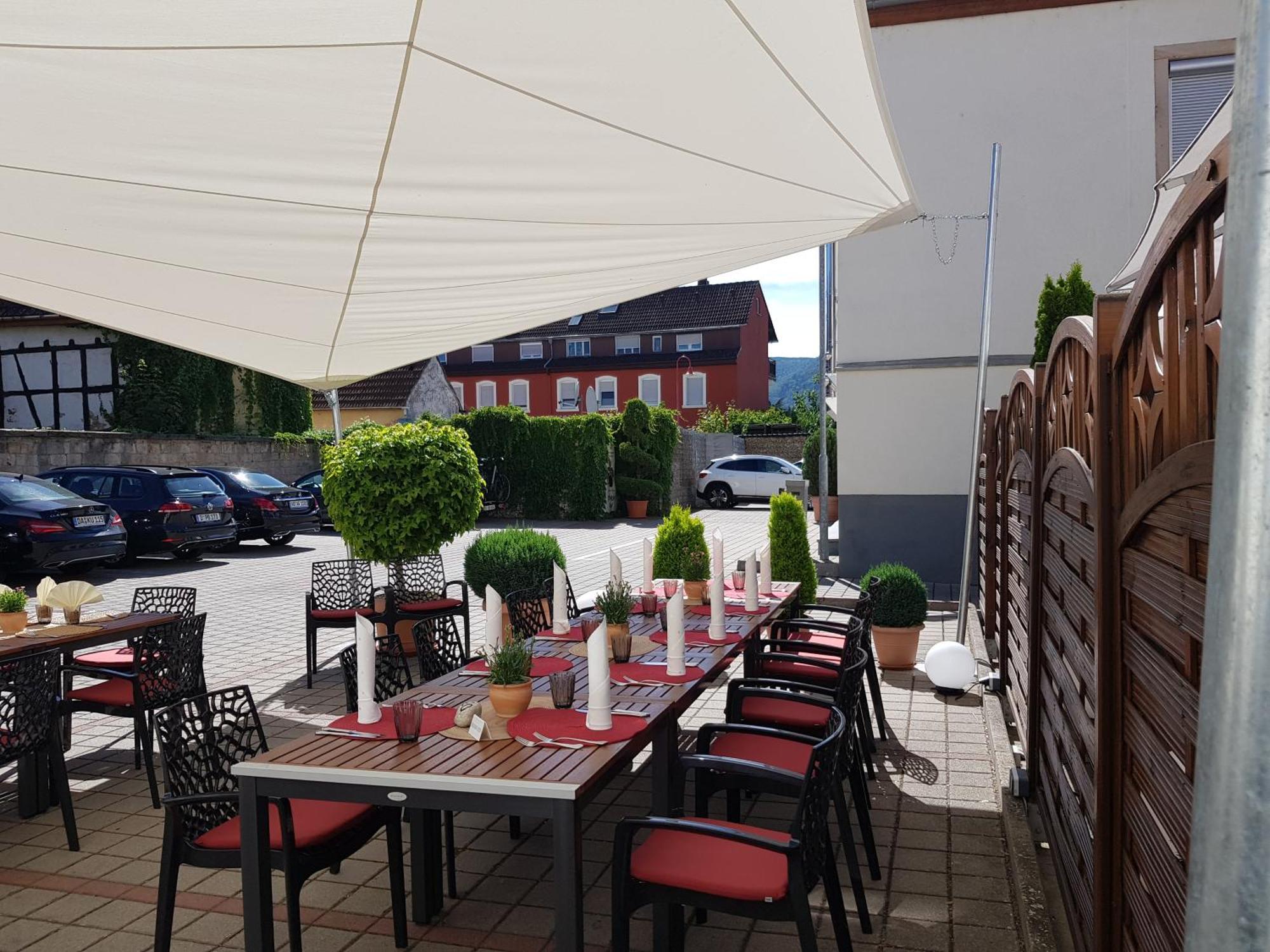 Hotel-Restaurant Pfaelzer Hof Edenkoben Exterior photo