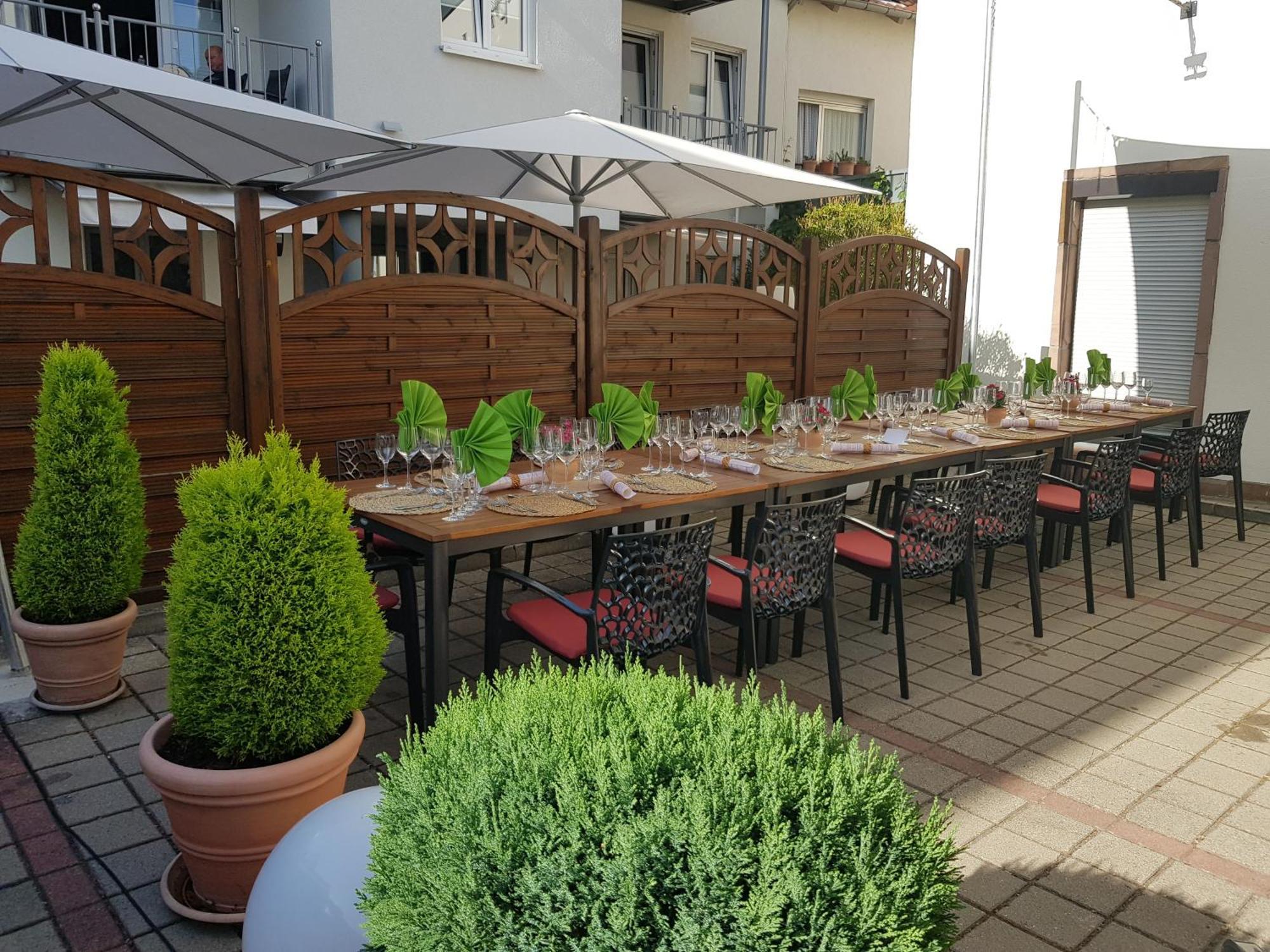 Hotel-Restaurant Pfaelzer Hof Edenkoben Exterior photo