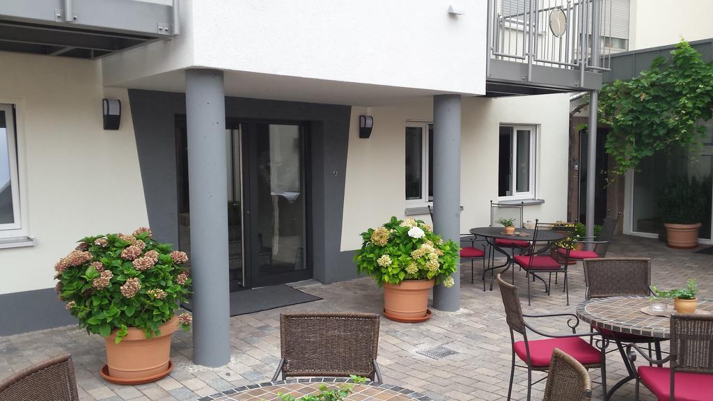 Hotel-Restaurant Pfaelzer Hof Edenkoben Exterior photo