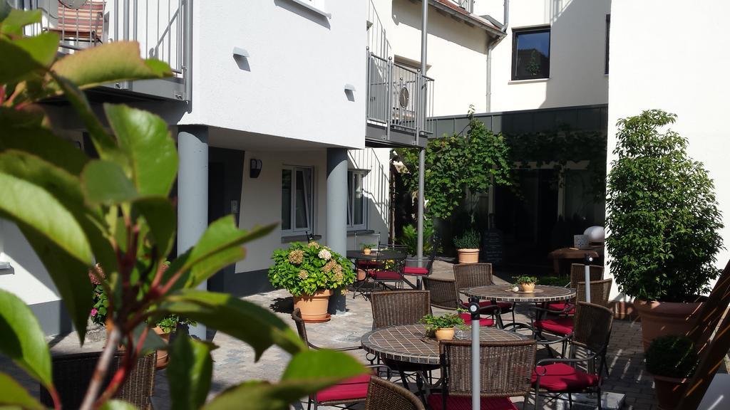 Hotel-Restaurant Pfaelzer Hof Edenkoben Exterior photo